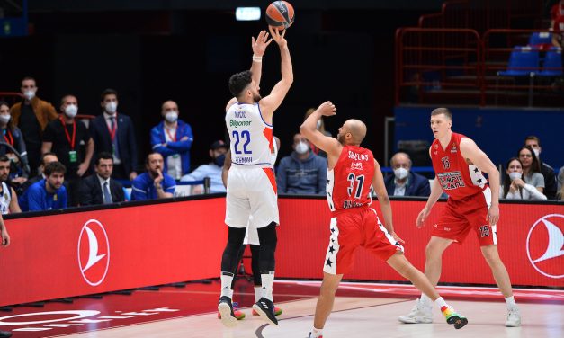 Le pagelle di Milano-Efes Istanbul: Larkin decisivo, Micic un fattore, non basta Melli ai meneghini