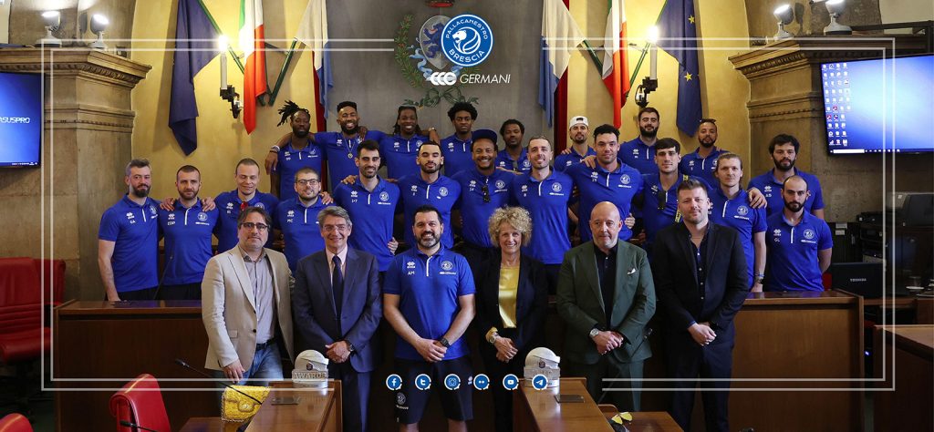 Brescia saluta tutti in Loggia: “Speriamo che la città possa essere orgogliosa di noi”