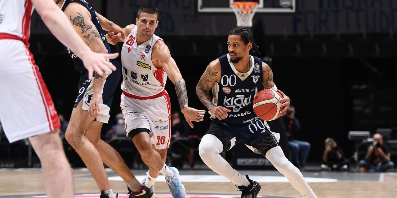 Reggio Emilia chiude la regular season con una vittoria: la Fortitudo saluta la Serie A perdendo 88-77