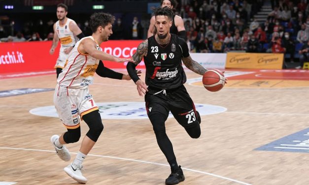 La Virtus Bologna inizia il cammino dei playoff contro Pesaro sognando il bis tricolore
