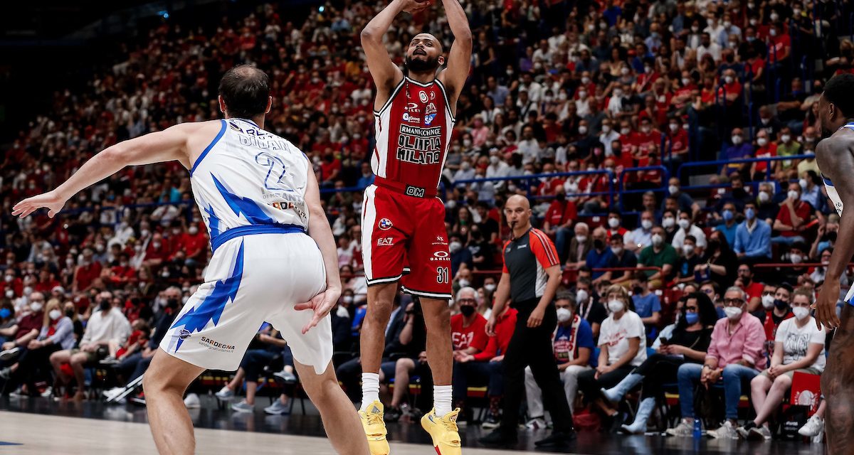 Gara 1 è di Milano, Sassari battuta nonostante 25 minuti di lotta.