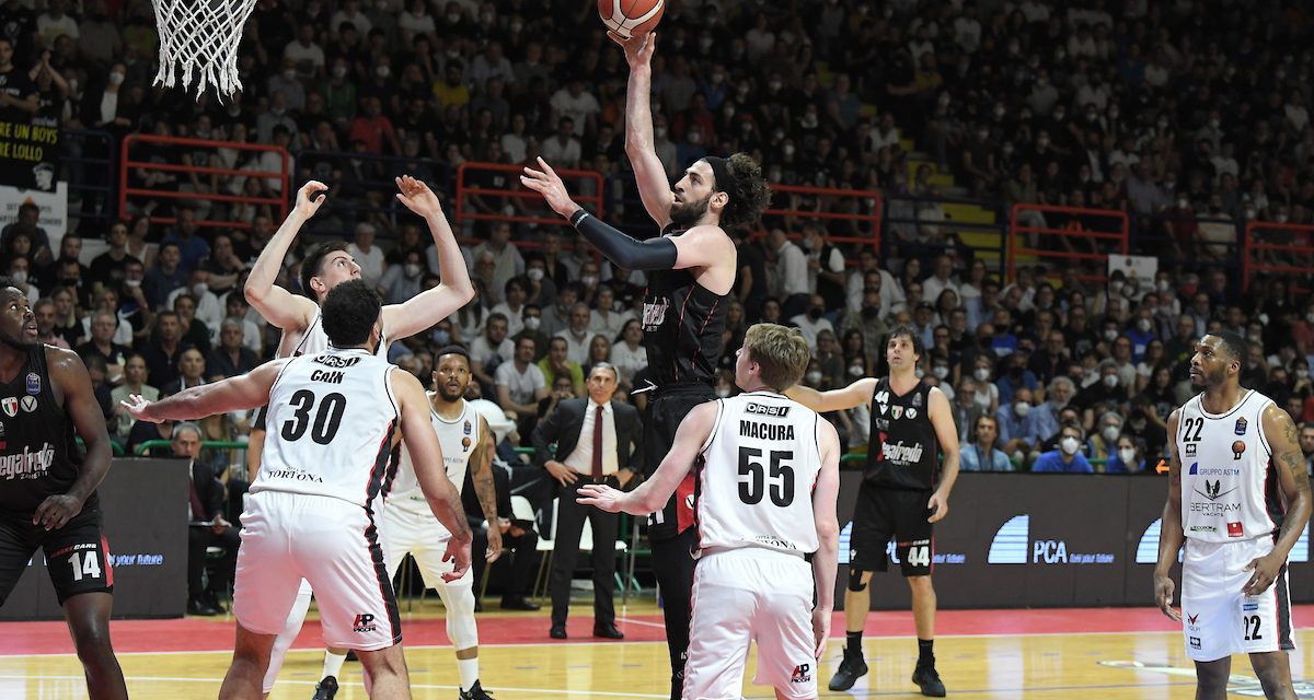 Playoff, semifinali, gara 3: la Virtus Bologna doma Tortona 69-77 a Casale e stacca il pass per la finale