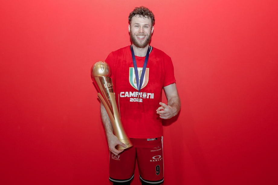 Milano, Melli: “Lo scudetto del 2014 forse era più esasperato, ma vincere da co-capitano è una sensazione bellissima”