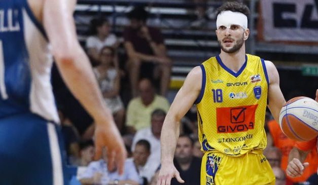 Playoff A2, finale, gara 2: Scafati travolge Cantù 67-53 e vola 2-0 nella serie