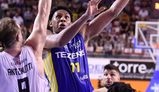 Playoff A2, finale, gara 2: Anderson regala il successo a Verona sulla sirena, Udine ko 67-64