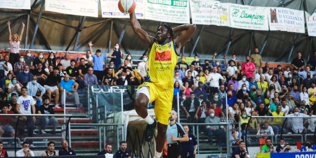 Cremona, firmato Joseph Mobio