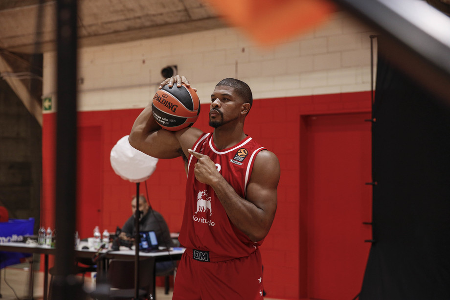 Al via l’Eurolega di Milano, Hines: “Punto a vincere il mio quinto titolo”. Melli: “Proveremo ad arrivare fino in fondo”