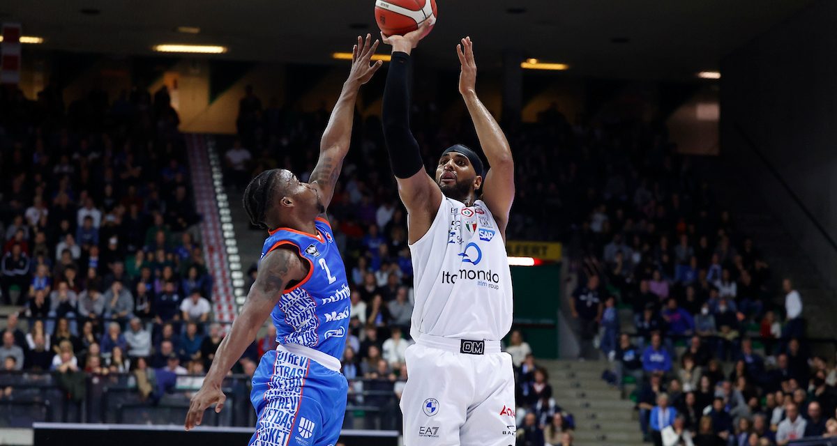 BM ON LBA/ MILANO VINCE E CONVINCE AL PALAVERDE SCACCIANDO QUALCHE FANTASMA, FINISCE 80-93.-DI MATTEO BRIOLINI