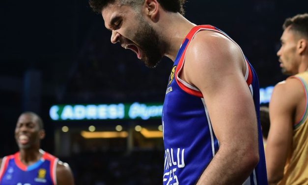 BM DA EUROLEAGUE / SPECIAL MATCH: IL BARCELLONA REGGE UN QUARTO. CLYBURN, M’BAYE E MICIC TRASCINANO L’EFES AL SUCCESSO (96-86) – DI SALVATORE POSSUMATO