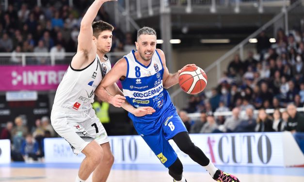 BM ON LBA / BRESCIA RIALZA LA TESTA E BATTE TORTONA CON LE SUE STESSE ARMI: DIFESA SUPER E DOMINIO A RIMBALZO. FINISCE 83-68