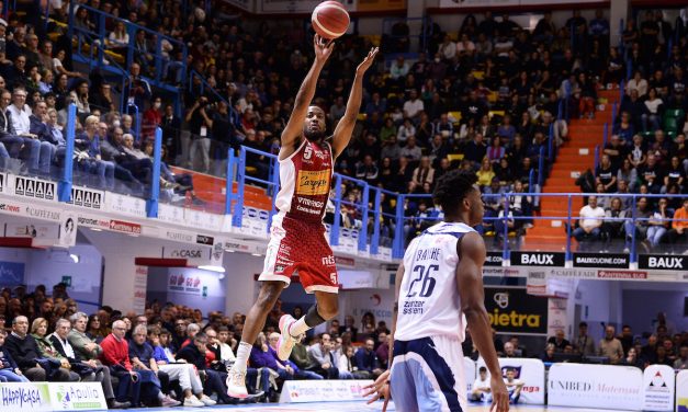 BM ON LBA/ Tutto facile per Pesaro al PalaPentassuglia, Brindisi va ko 102-74 – di Valerio Laurenti