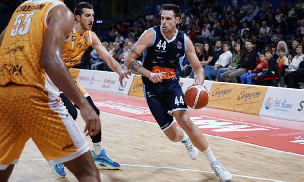 Vanoli Cremona, firmato Simone Zanotti