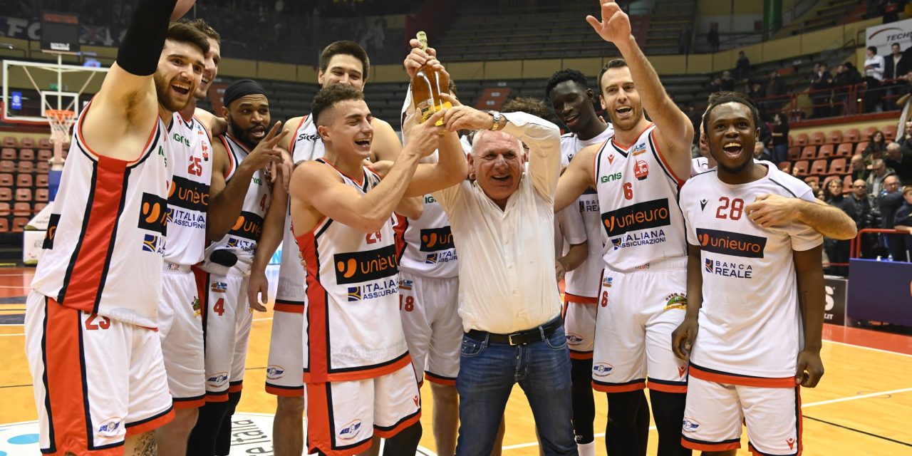 FOCUS BM/A2 EMOTICON: EPISODIO XIII. CANTÙ, ECCO LA NONA SINFONIA! FORLÌ STRAVINCE IL DERBY, LE FAVOLE DI CENTO E TREVIGLIO NON SI FERMANO. IL SOLITO NIKOLIC È L’MVP DI BM. UDINE, BASTERA’ GENTILE? FORTITUDO, SEMPRE PIU’ GIU – DI LUIGI AMORI