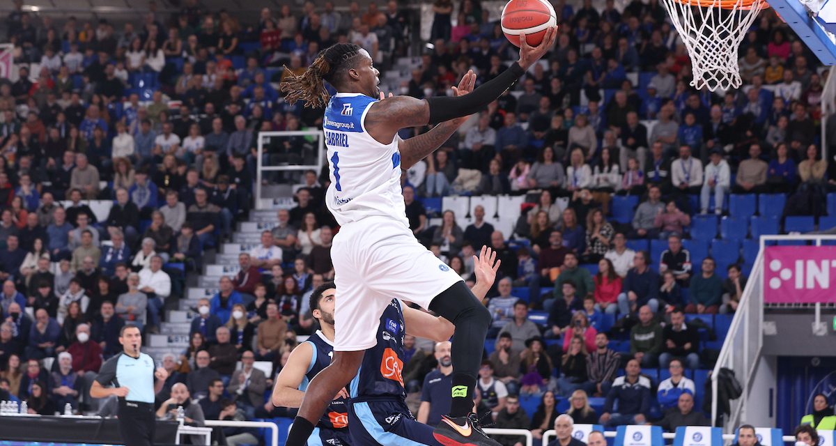 BM ON LBA/ Brescia torna a sorridere battendo Napoli per 95-72. Per la Germani è la terza consecutiva in campionato – di Riccardo Chiorzi