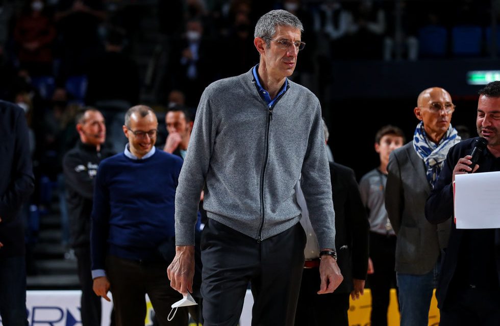 Pesaro, il punto del presidente Costa: “Vogliamo dare una mano alla squadra prendendo un rinforzo straniero”