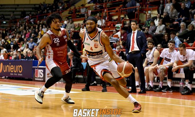 FOCUS BM/A2 EMOTICON: EPISODIO XV. CANTÙ E FORLÌ, CHI LE FERMA? UDINE VINCE ALL’ESORDIO DI GENTILE, MENTRE CENTO PROVA A TALLONARE. MANTOVA E CHIETI, CHE DISASTRO: ORA SI RISCHIA. UN SUPER DARIO HUNT SI AGGIUDICA L’MVP DI GIORNATA.