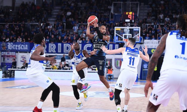 BM ON LBA/ Brescia cade anche contro Sassari 80-93. Sotto accusa l’arbitraggio di Paternicò e soci. Ferrari ordina il silenzio stampa – di Riccardo Chiorzi