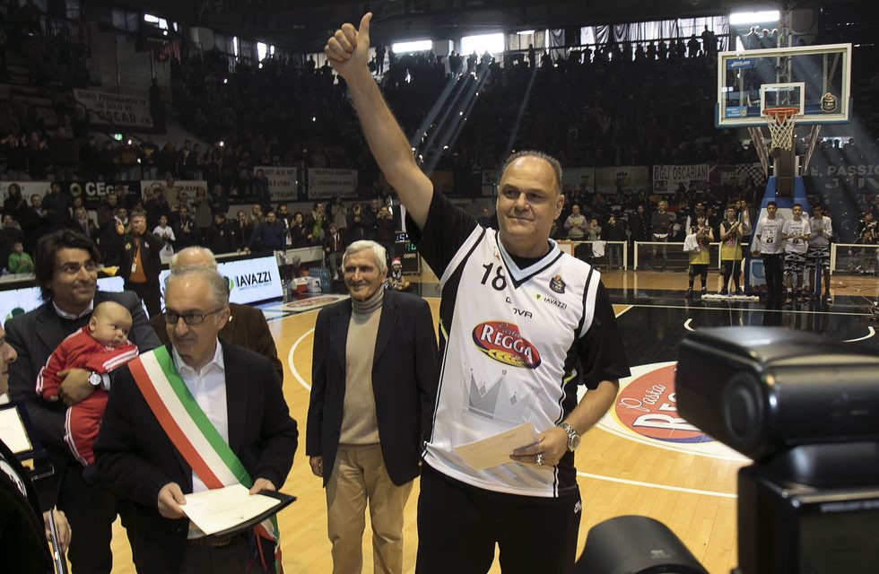 Oscar Schmidt e il forte legame con Caserta: “Quando arrivai alla Juve nel 1982 si realizzò il sogno di giocare in Italia”