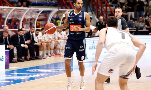 BM ON LBA/ Napoli batte un colpo, Tortona ko al PalaBarbuto 82-69 – di Elio De Falco