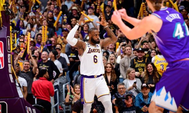 BM ON NBA/ I 36 di Lebron guidano i Lakers alla vittoria, tensione in casa T’wolves, gli accoppiamenti playoff- di Alessandro di Bari