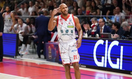 Reggio Emilia, il racconto di Andre Jones: “L’ultima gara contro Trento sembrava una finale scudetto, il calore del PalaBigi eccezionale”