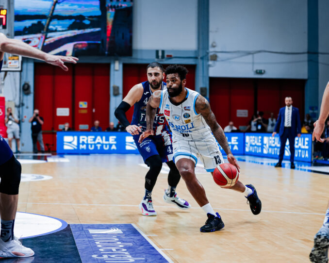 Fortitudo-Cremona: Lacey out, Aradori a disposizione