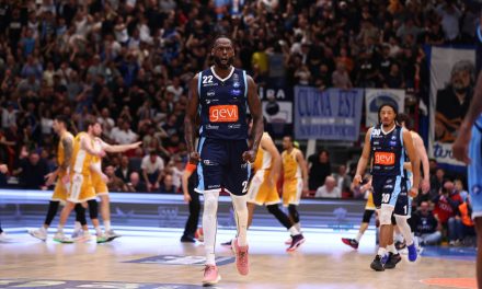 Napoli, parla Jacorey Williams: “Mi piacciono i giocatori alla Patrick Beverley, i tifosi partenopei ci danno molta energia”