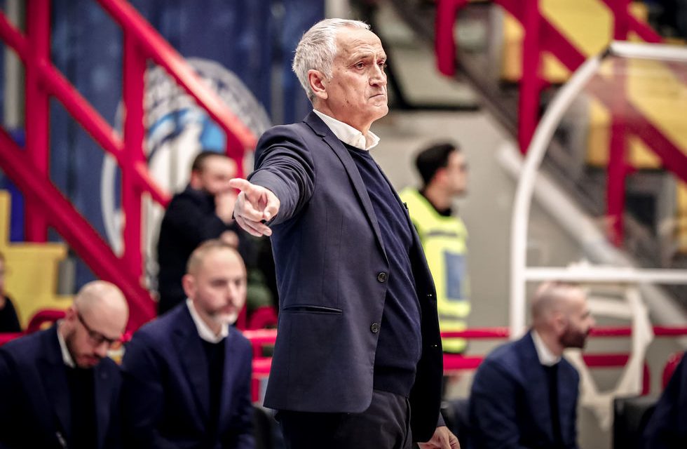 Napoli, Cesare Pancotto festeggia le 500 vittorie da capoallenatore in serie A