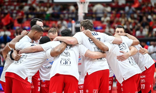 SPECIALE BM LBA FINALS / GAMEDAY 7 – LUCI DELLA RIBALTA: CANTA DI GIOIA IL POPOLO BIANCOROSSO – di GIANFRANCO PEZZOLATO