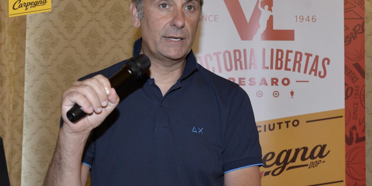 DOPO 35 ANNI ELIO GIULIANI LASCIA L’ UFFICIO STAMPA DELLA VL PESARO. IL SALUTO DI BM: GRAZIE DI TUTTO