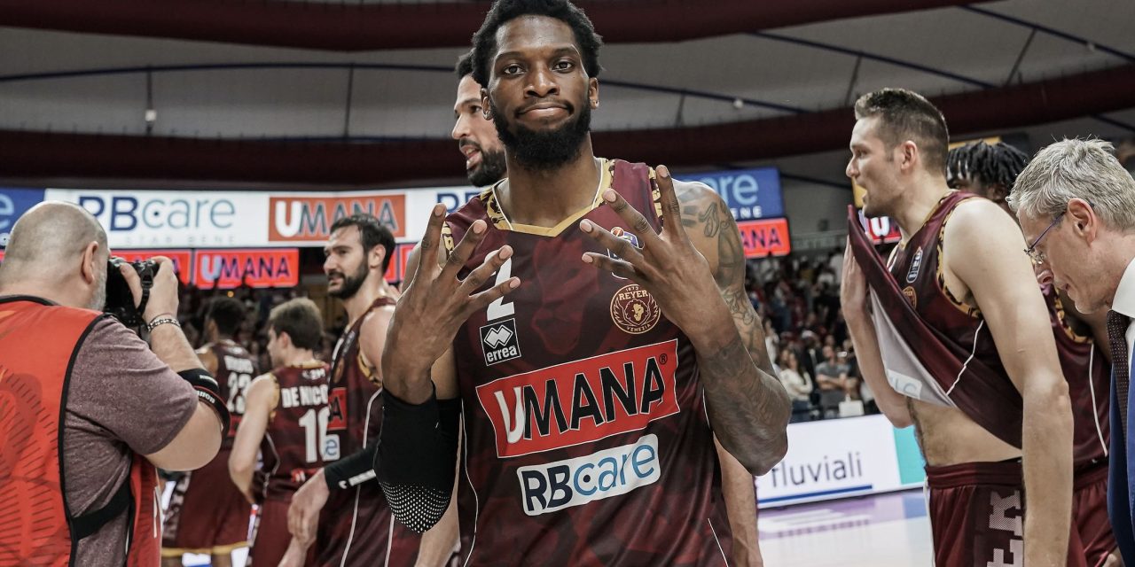 Reyer Venezia, rinnovato il contratto di Jordan Parks