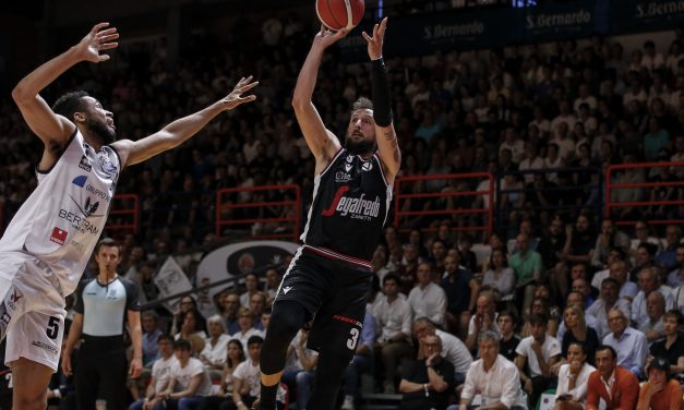 Virtus Bologna, ufficiale il rinnovo di Marco Belinelli. Le V nere starebbero per definire anche quello di Awudu Abass