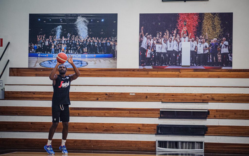 Virtus, si presenta Jaleen Smith: “Sono convinto che sarà una bella stagione. Bologna? Città ottima, Repesa me ne aveva parlato”