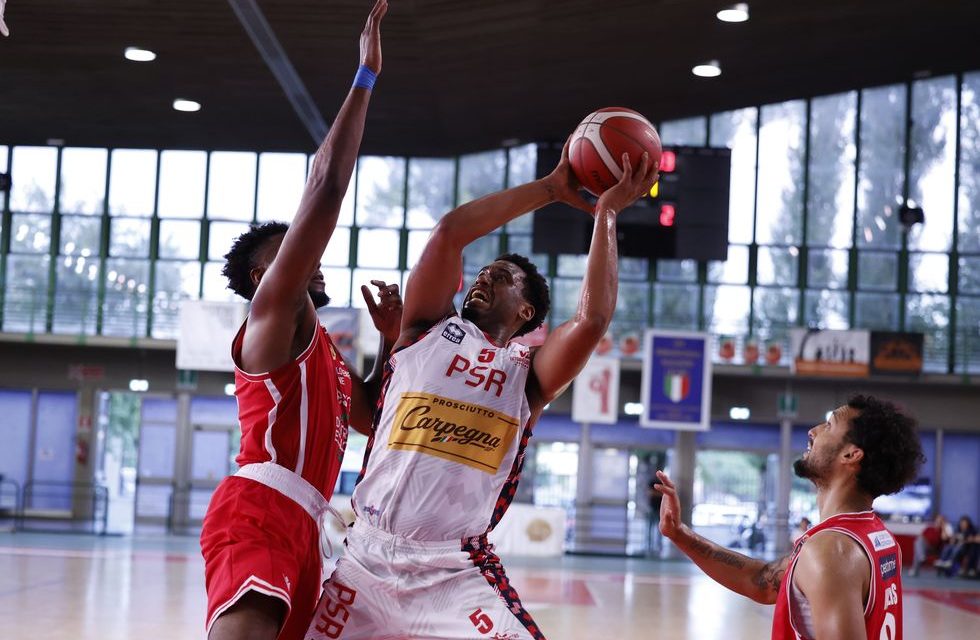 A Pesaro la finale per il terzo posto del trofeo “Carlo Lovari”, sconfitta Pistoia 82-76