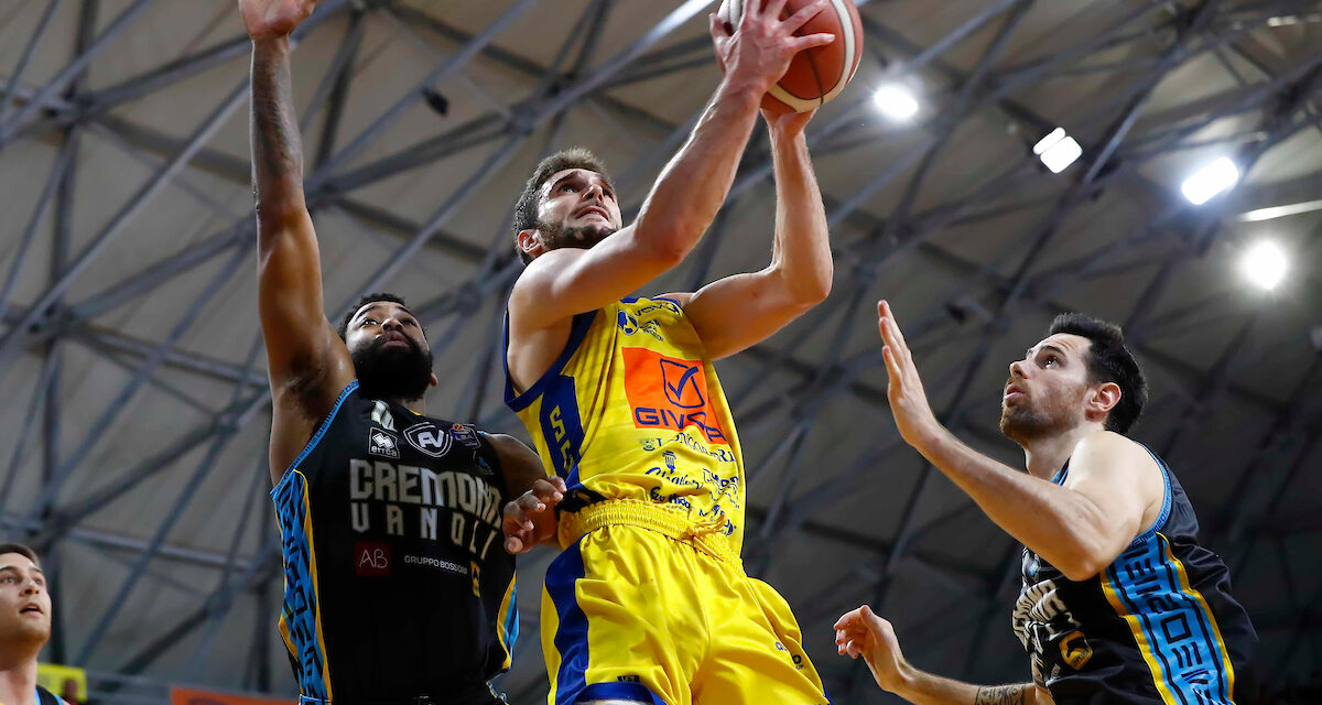 BM ON LBA/LOGAN TIENE IN VITA SCAFATI, MA IL SECONDO OVERTIME PREMIA. UNA MAI DOMA CREMONA CHE VINCE 122-112 – DI ALESSIO APICELLA