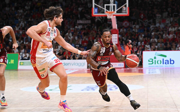 BM ON LBA/ Le Pagelle: Rayjon Tucker trascina Venezia al successo, bene Simms e Barry Brown. Bamforth e Mccallum non salvano Pesaro – di Valerio Laurenti