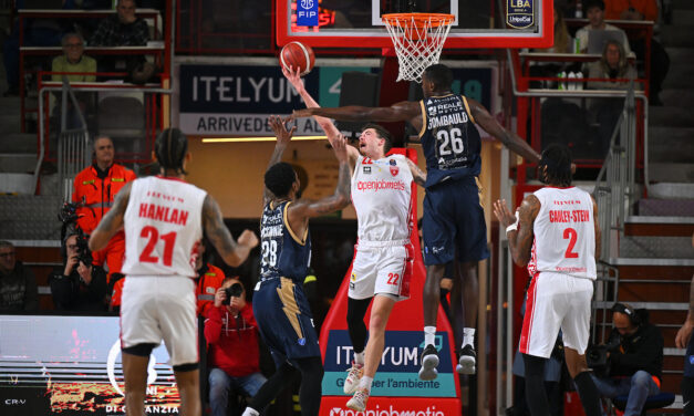 BM ON LBA / TRIPUDIO BIANCOROSSO A MASNAGO: VARESE TORNA A SORRIDERE, BATTUTA 90-79 SASSARI – DI ANTONIO CATALANO