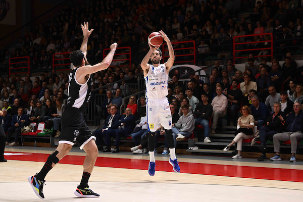 BM ON LBA/ LE PAGELLE: CJ Massinburg e Della Valle firmano il successo di Brescia, brilla anche Cobbins. Si salva solo Dowe nelle fila di Tortona – di Valerio Laurenti