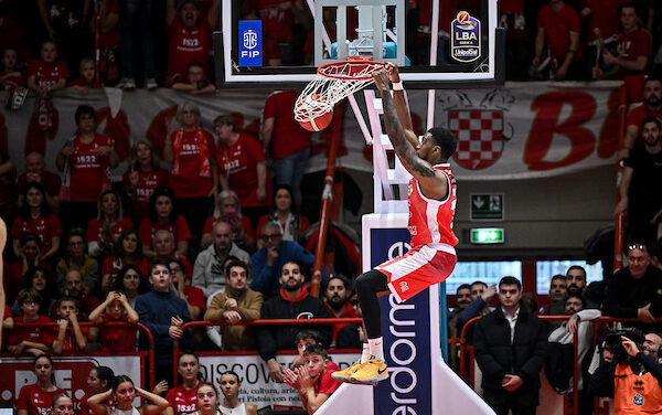 BM ON LBA/ Le pagelle: Ogbeide trascina Pistoia alla vittoria, brillano anche Varnado e Willis. A Sassari non basta Gombauld, delude ancora Mckinnie – di Valerio Laurenti
