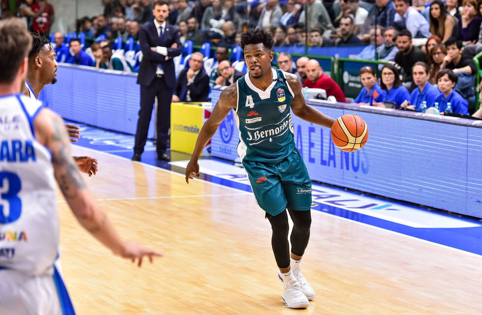 ESTRA PISTOIA, FIRMATA PER DUE MESI LA GUARDIA GERRY BLAKES