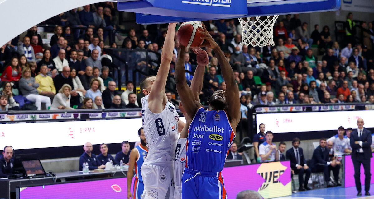 L’OTTOVOLANTE LBA: TREVISO CALA IL TRIS, VENEZIA VITTORIA DI SPESSORE, PESARO SORRIDE CON CINCIA. NAPOLI PRIME DIFFICOLTÀ – di EUGENIO PETRILLO