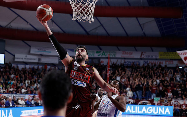 Il Gazzettino dopo l’esclusione di Amedeo Tessitori dai convocati di Pozzecco: “Decisione incomprensibile, preferito Caruso che a Milano ha giocato 7′ di media senza vedere il campo nei playoff”