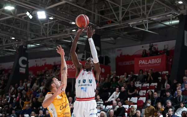 BM ON LBA/  Reggio Emilia domina il match e travolge Pesaro 101-68  – di  Maria Federica Tromellini