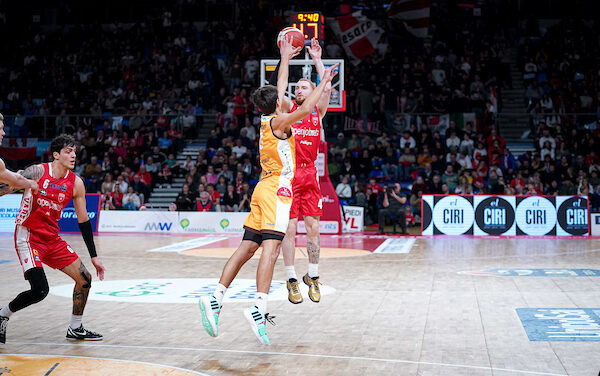 BM ON LBA/ Le pagelle: Mannion e Gabe Brown guidano la rimonta di Varese, brilla anche Mcdermott. Non bastano Totè e Bamforth a Pesaro – di Valerio Laurenti