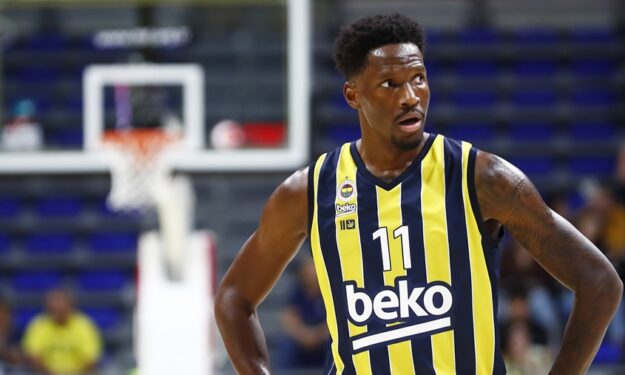 BM ON EUROLEAGUE/ LE PAGELLE DI FENERBACHE-MONACO: SUPER HAYES-DAVIES, MIKE JAMES VIENE LASCIATO TROPPO SOLO – di RICCARDO PIRRO’