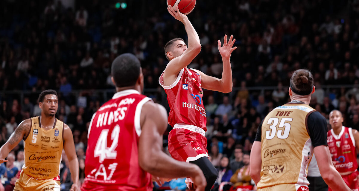 BM ON LBA/ PESARO RESISTE UN QUARTO, POI MILANO PRENDE IN MANO IL PALLINO DEL GIOCO E VINCE IN SCIOLTEZZA 65-85 – DI ALESSIO APICELLA