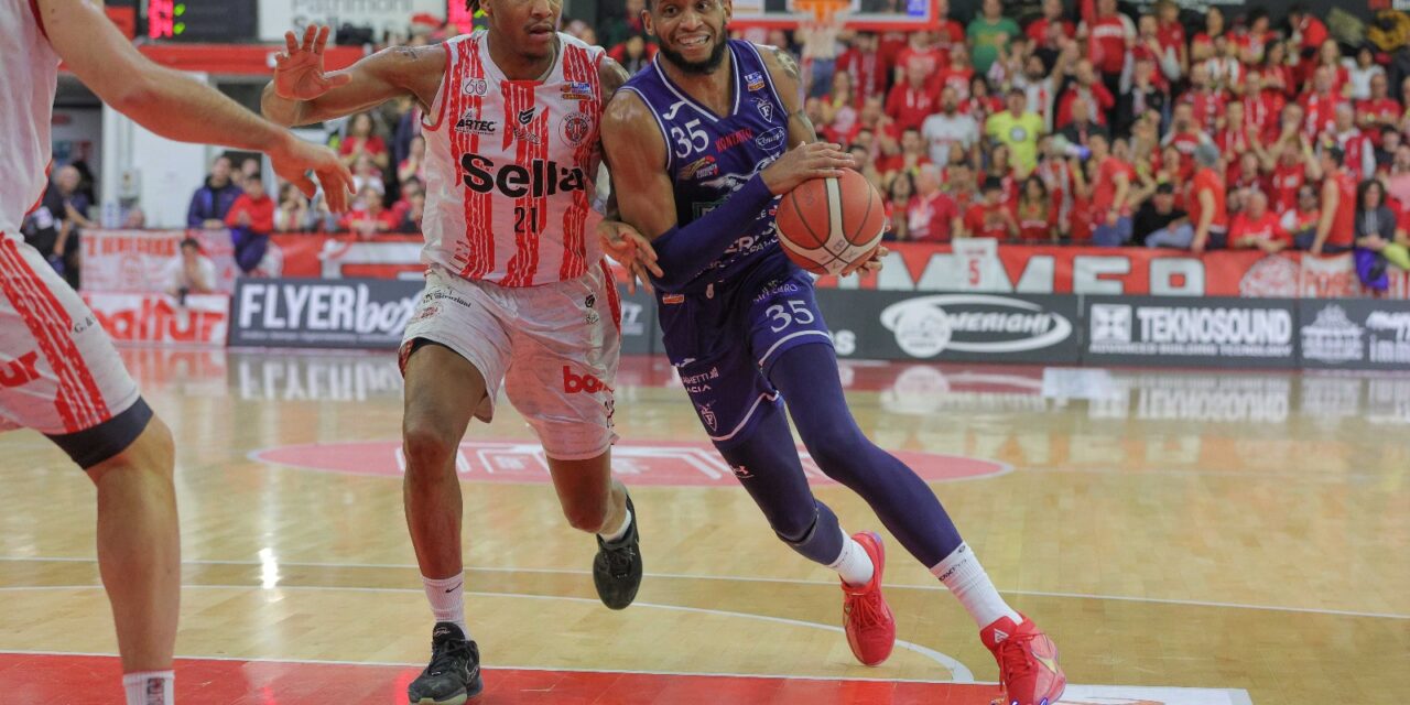 BM ON A2/ Cento ha la meglio per un soffio nel derby con la Fortitudo, finisce 61 a 57 alla Baltour Arena – di Alessandro di Bari
