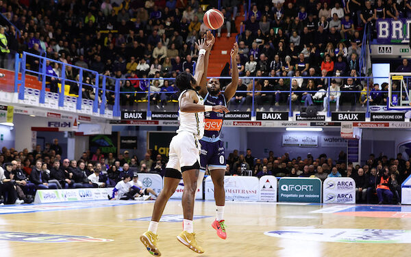 BM ON LBA/ Napoli la spunta nel finale, una combattiva Brindisi cede 80-77 – di Elio De Falco