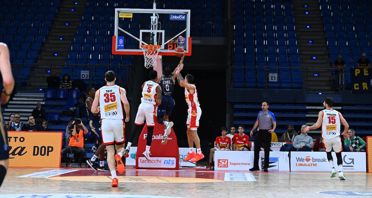 BM ON LBA/ A PESARO NON RIESCE UN’INCREDIBILE RIMONTA, VINCE SASSARI 69-79 – di RICCARDO PIRRO’