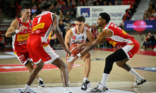BM GAMEDAY LBA / LE PAGELLE: BROWN E HANLAN FANNO VOLARE VARESE, MCDUFFIE E IL NERVOSISMO CONDANNANO PESARO – DI ANTONIO CATALANO